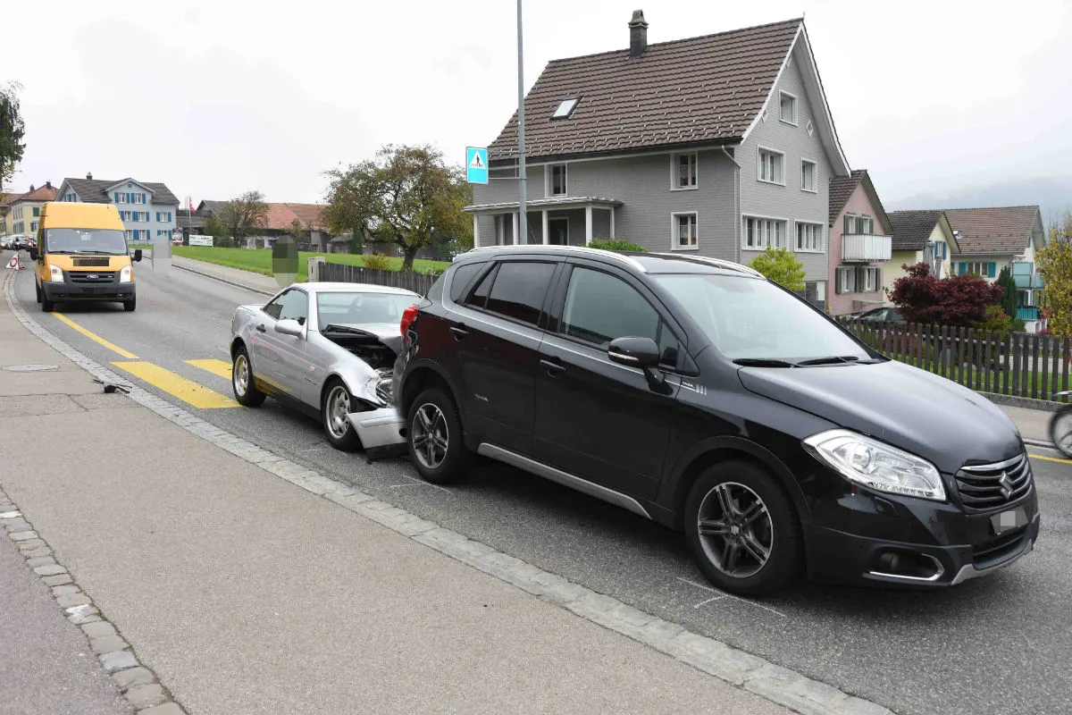 Unfall Bütschwil SG -  Frau verletzt sich bei Auffahrkollision