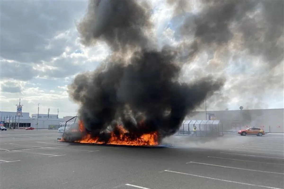 Brand auf einem Real-Parkplatz in Ingelheim RP