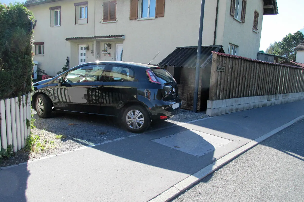 Näfels GL - Fussgänger angefahren