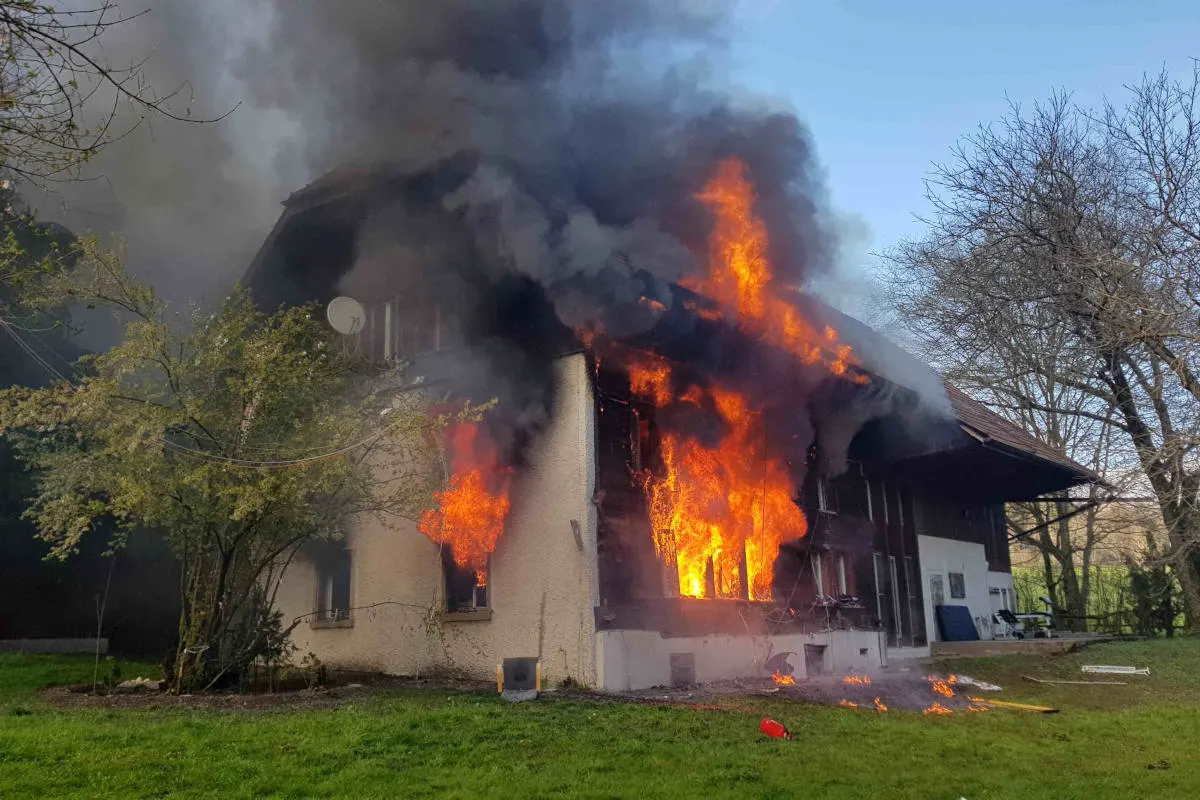 Oftringen AG - Asylbewerberunterkunft in Brand