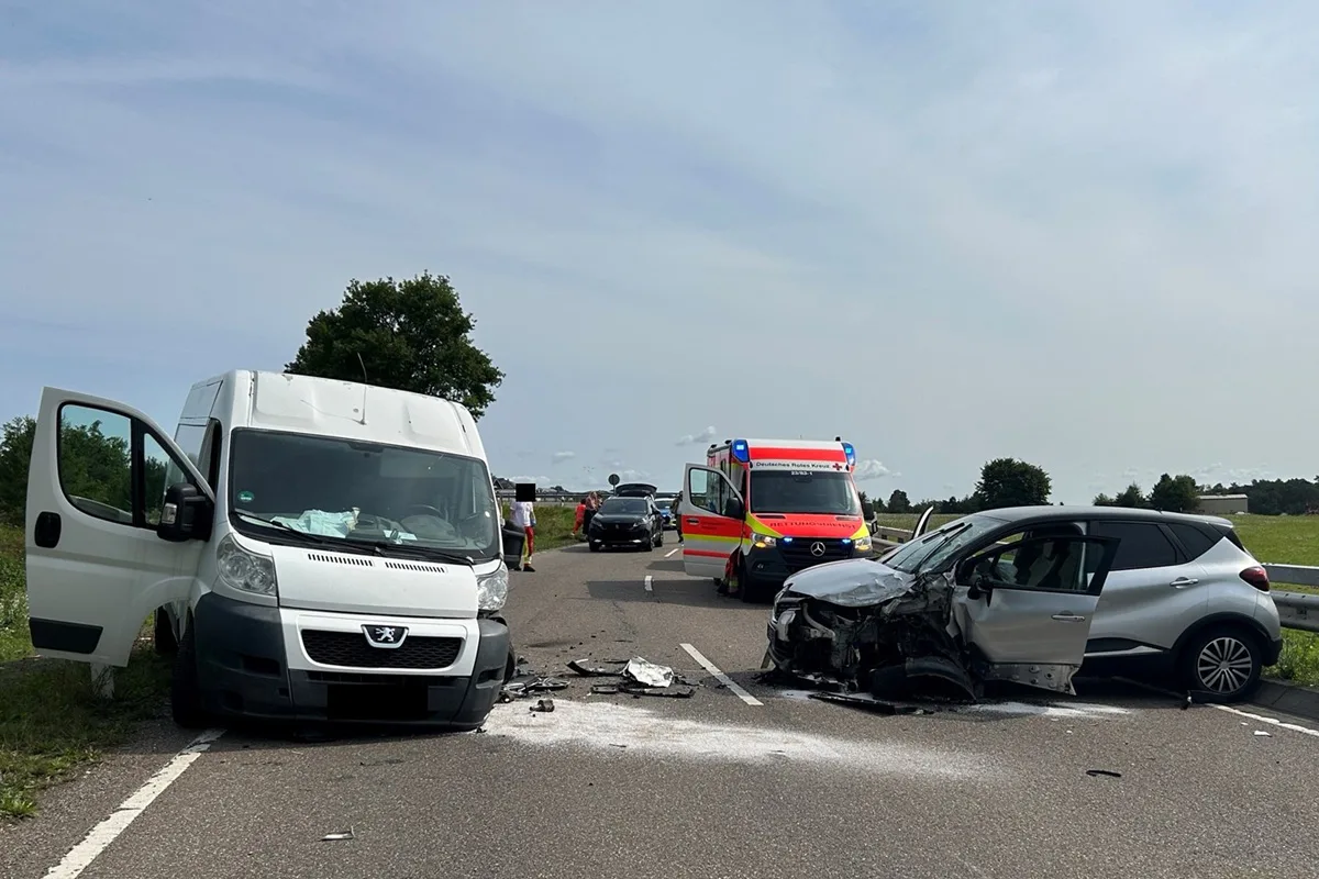 L355 Schönenberg-Kübelberg RP – Drei Verletzte bei Unfall im Gegenverkehr