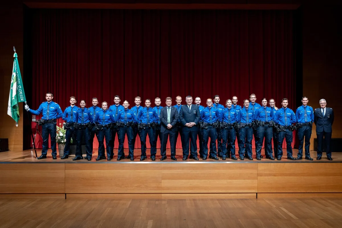 Rorschach SG - 20 neue Polizeiangehörige