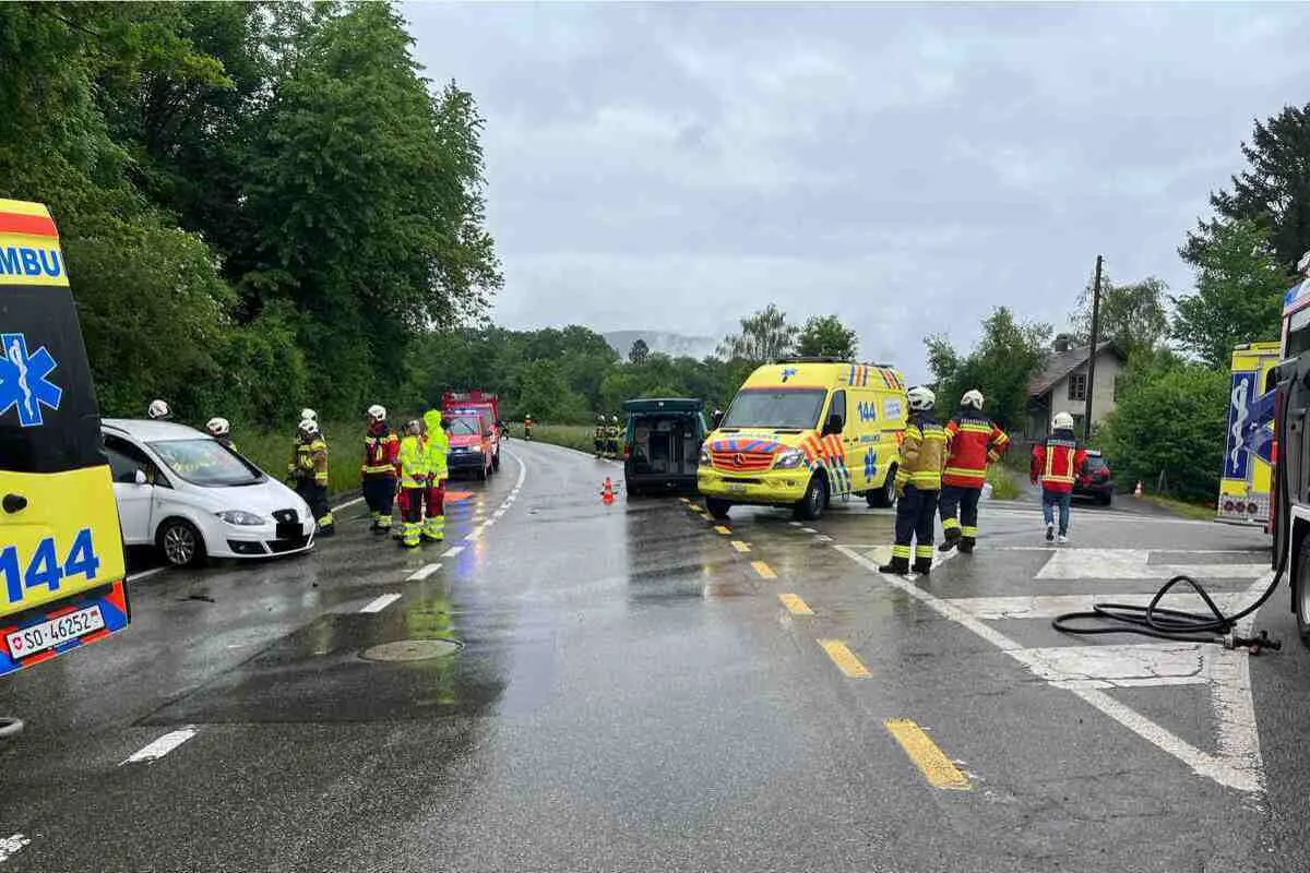 Flumenthal SO - Vier Personen bei Unfall verletzt