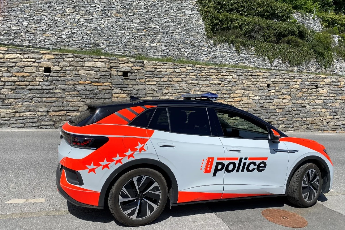 Wallis - Kantonspolizei stattet sich mit Elektrofahrzeugen aus