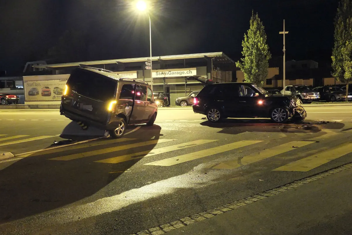 St. Gallen SG - Zwei Autos zusammengestossen - Zeugenaufruf   