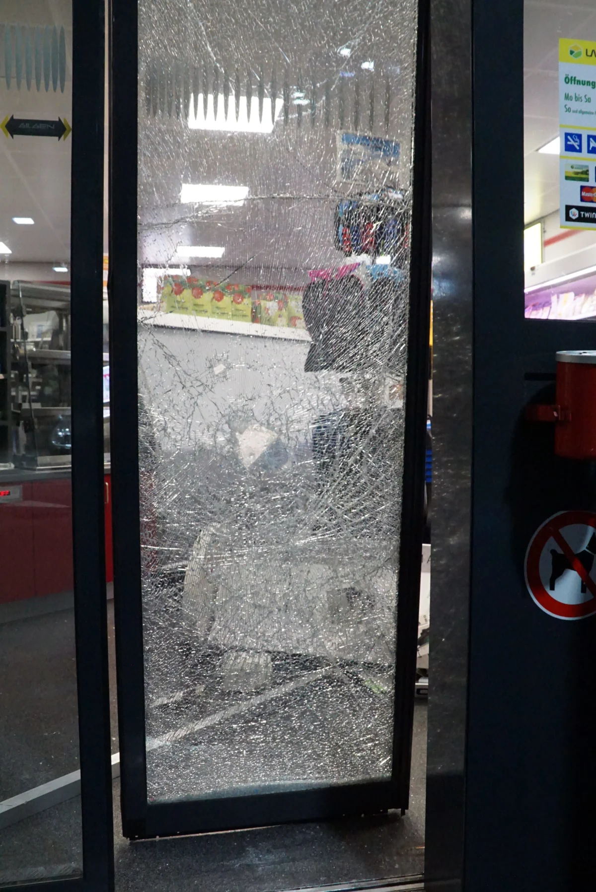 Kanton St.Gallen – Mehrere Einbrüche – Täter verursachen Sachschaden