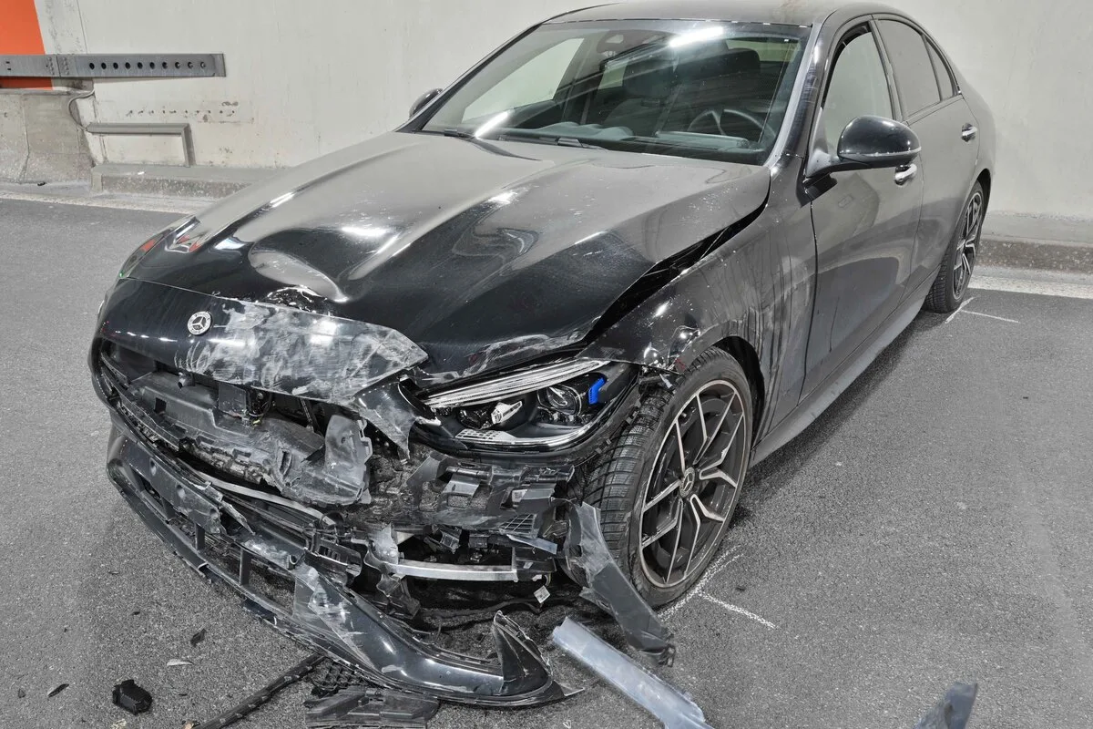 Luzern A2 – Im Reussporttunnel verunfallt