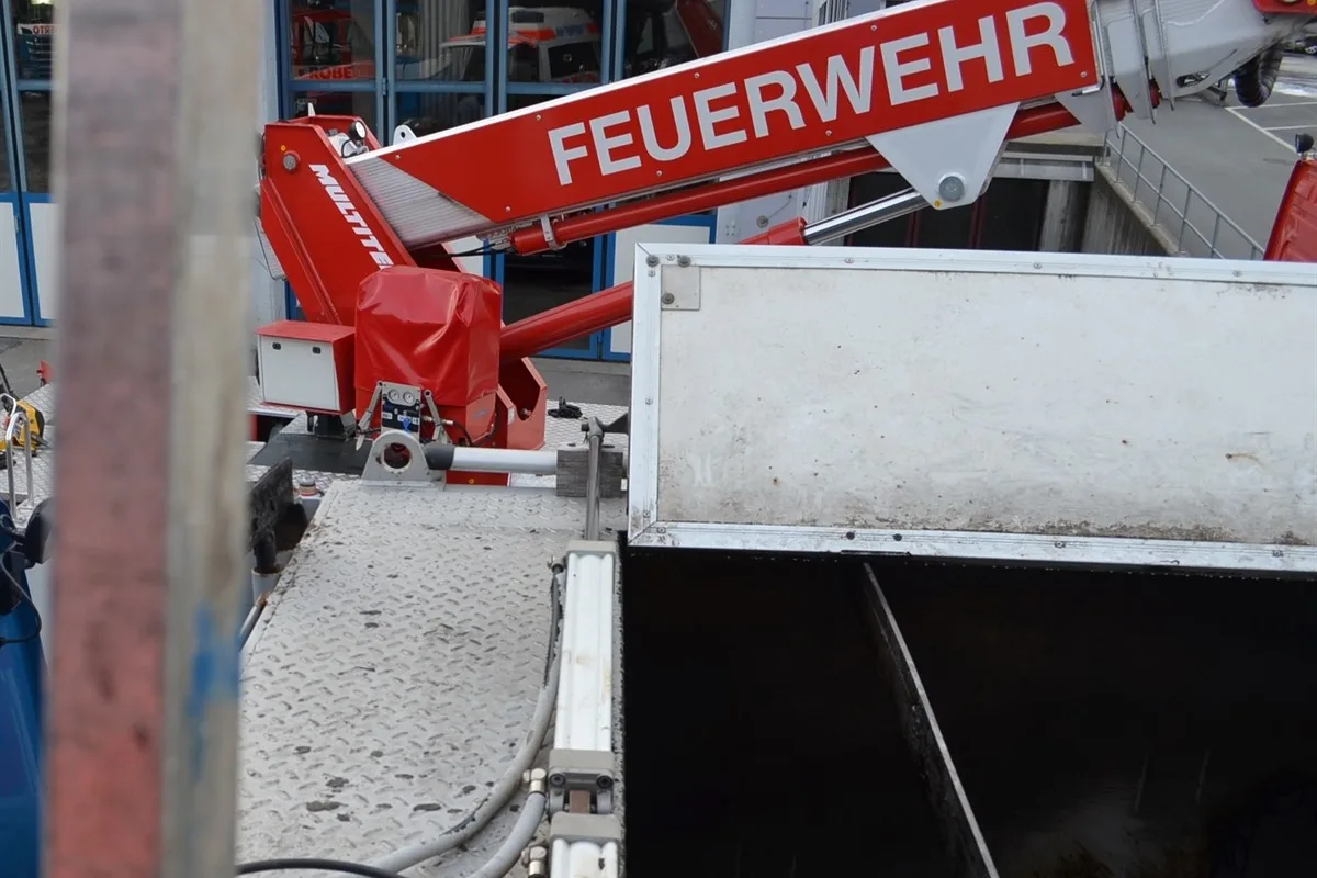 Samedan GR -  43-jähriger Mann stürzt in Thermosilo