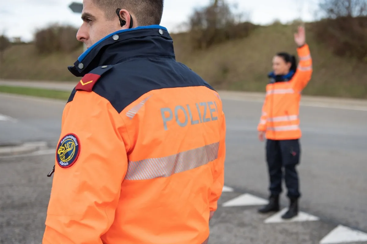 Geschwindigkeitskontrolle in Oetwil an der Limmat ZH - 28-jähriger Raser aus dem Verkehr gezogen