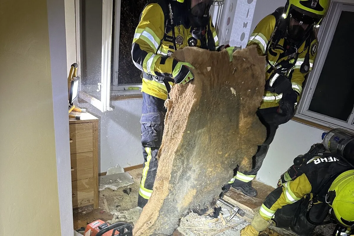 Walzenhausen AR - Mottbrand in einem Deckenboden