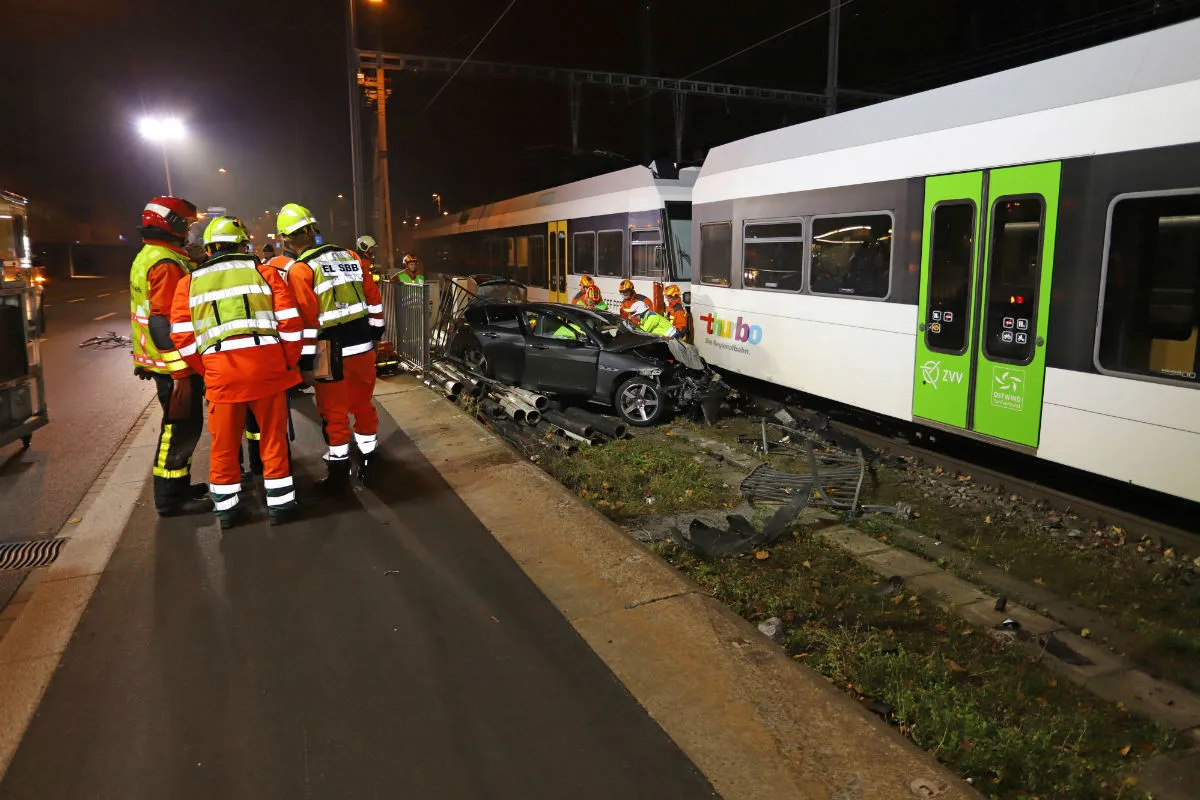 St. Gallen SG - Verkehrsunfall fordert zwei Verletzte 