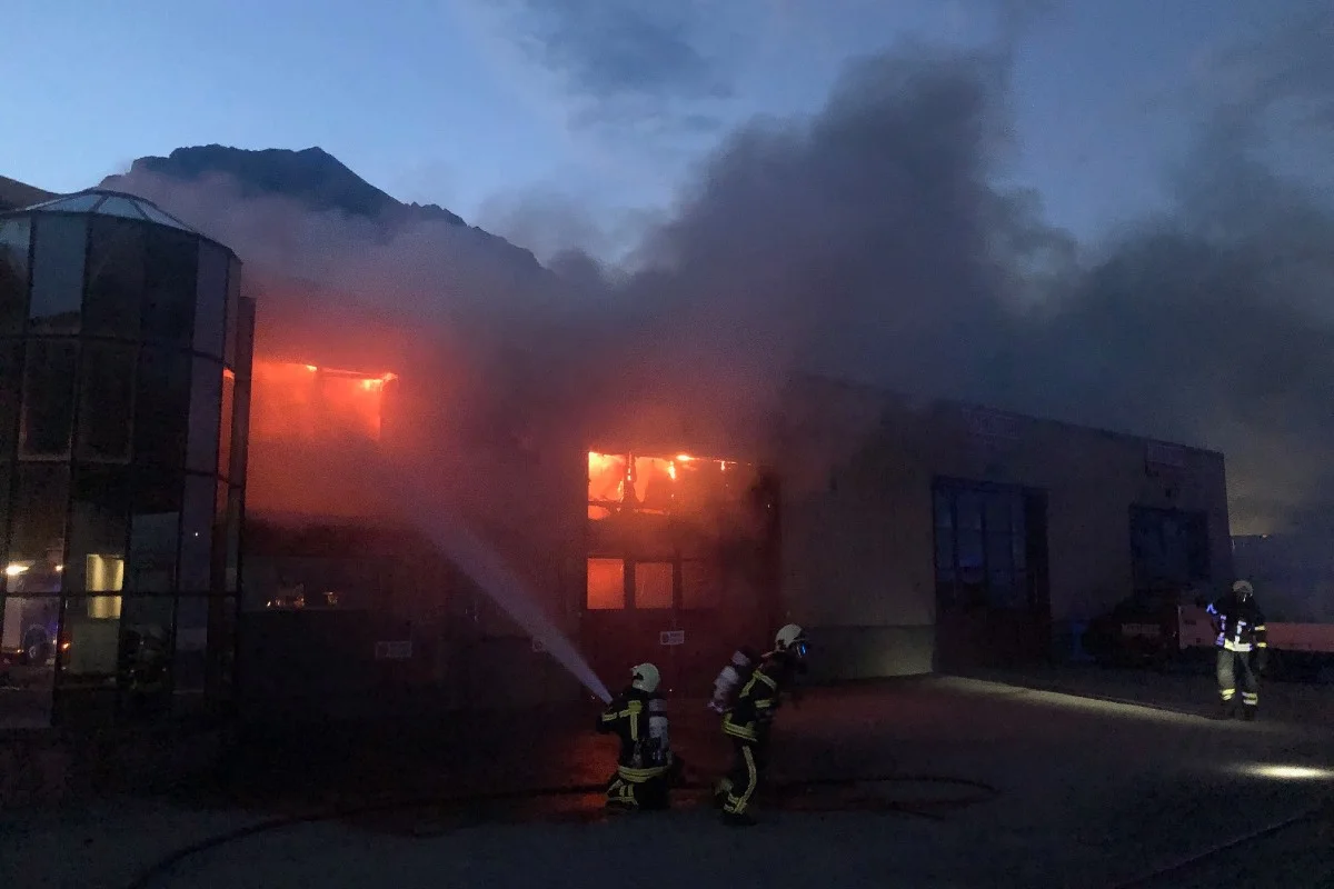 Charrat VS - Schreinerei durch Brand stark beschädigt