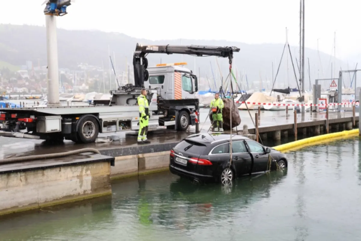 Zug - In den Zugersee gefahren