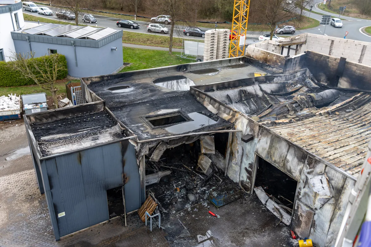 Porta Westfalica – Großbrand zerstört Kfz-Werkstatt
