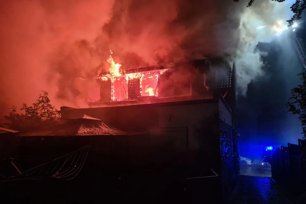 Essen-Borbeck – Wohnhausbrand fordert zwei verletzte Personen