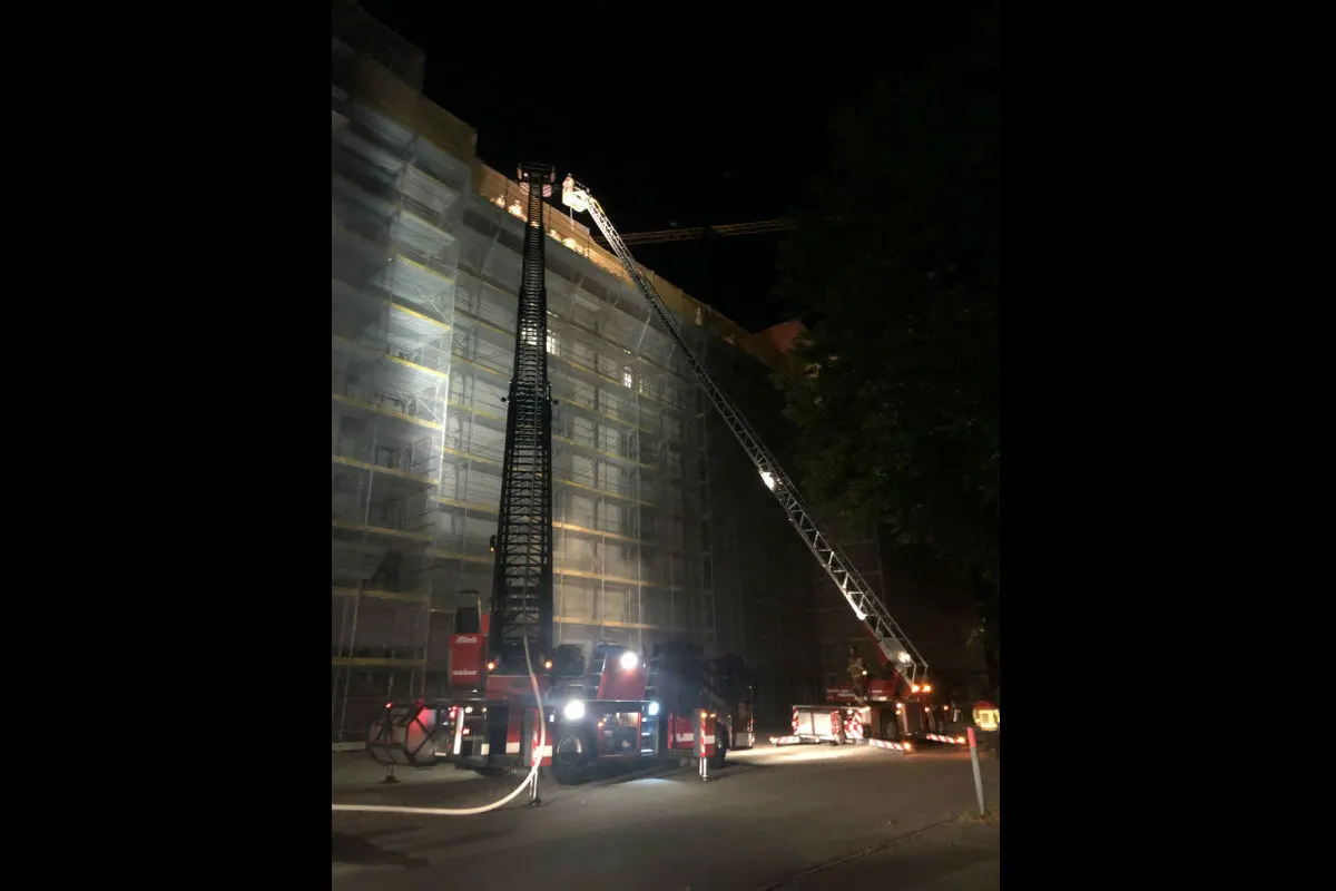 Bern BE - Militärkaserne wegen Dachbrand evakuiert