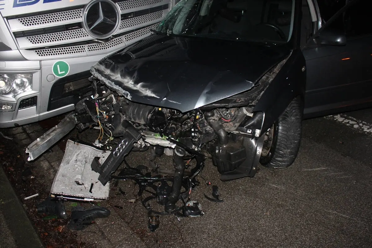 Hagen-Lennetal – Schwerer Verkehrsunfall mit hohem Sachschaden