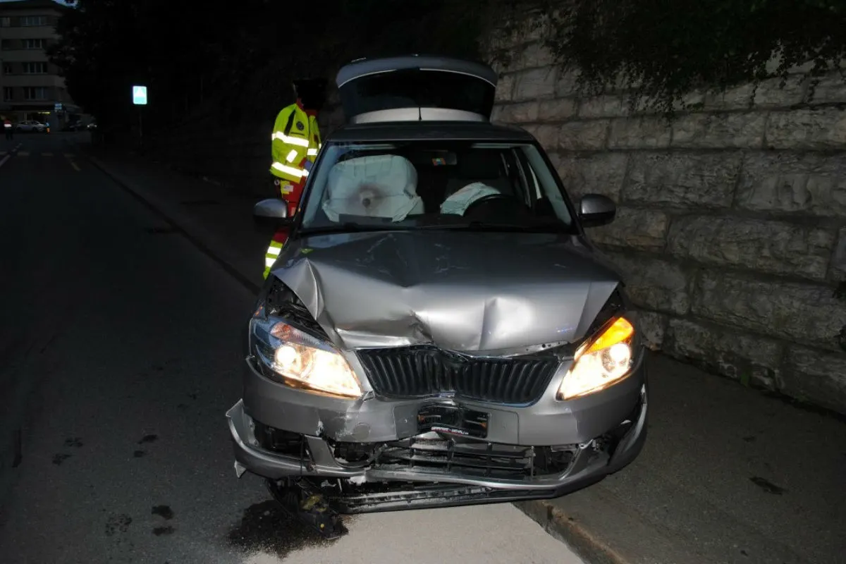 Schaffhausen SH - Zwei Verletzte bei Frontalcrash