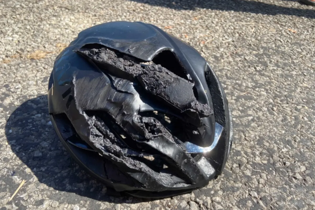 Unfall in Unterägeri ZG - Helm bewahrt vor schlimmeren Verletzungen