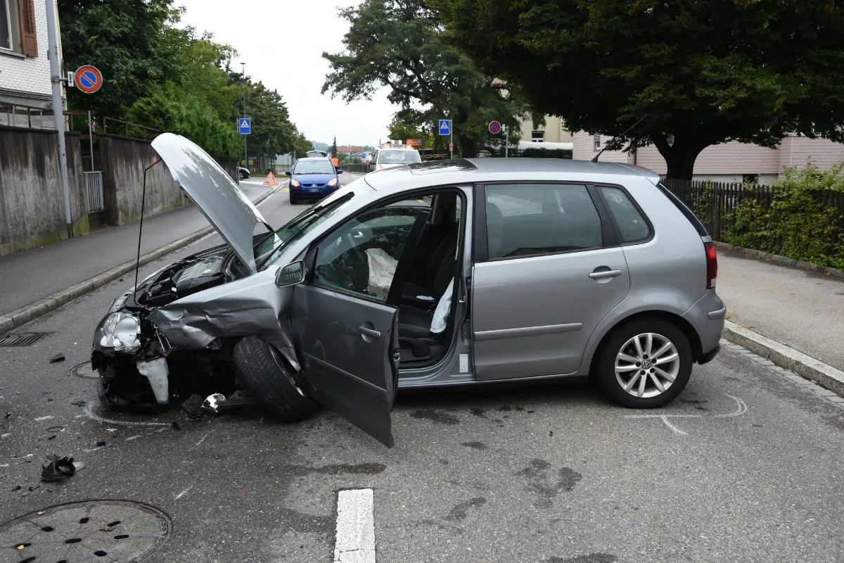 Rorschacherberg SG - Alkoholisierte Lenkerin verursacht Frontalcrash