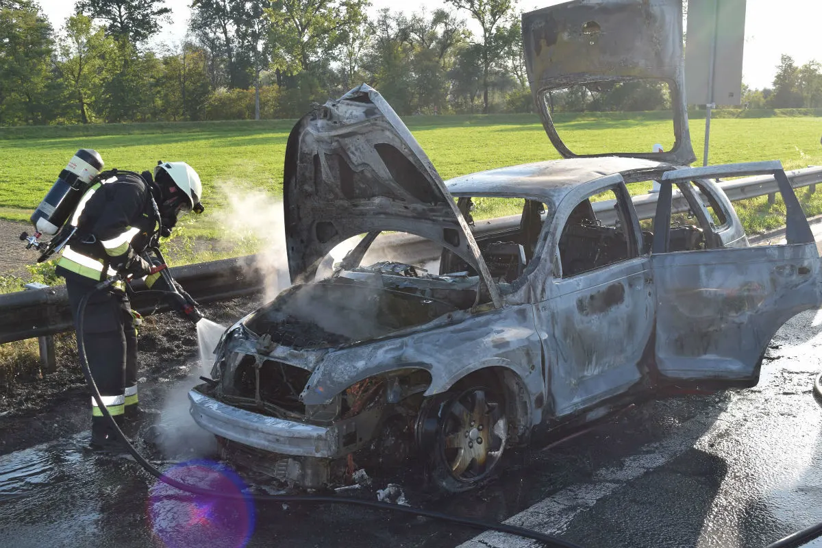A14/Root LU - Auto brennt komplett aus