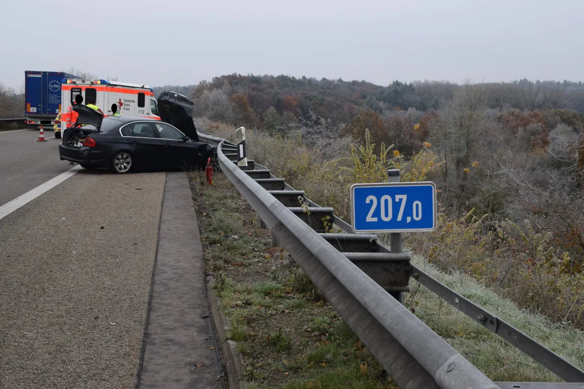 Zeugenaufruf A62 Glan-Münchweiler - Kollision nach Fahrstreifenwechsel