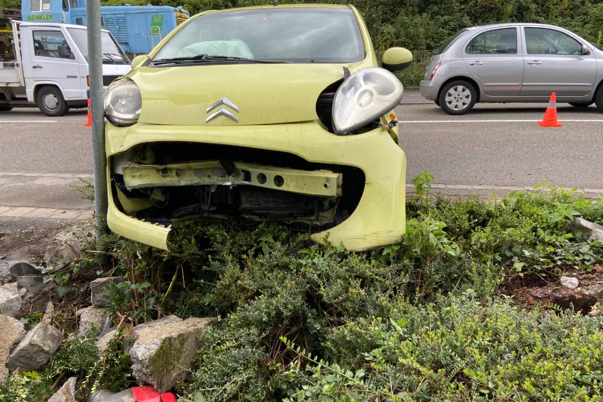 Zeugenaufruf aus Leuggern AG - Nach mutmasslichem Ausweichmanöver Unfall verursacht