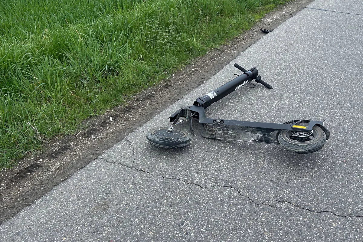 Fislisbach AG – Kind auf E-Trottinett bei Unfall verletzt