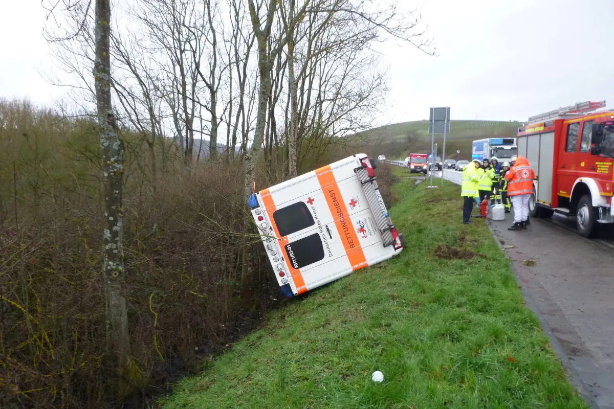 Weiler bei Monzingen – Unfall mit Rettungswagen