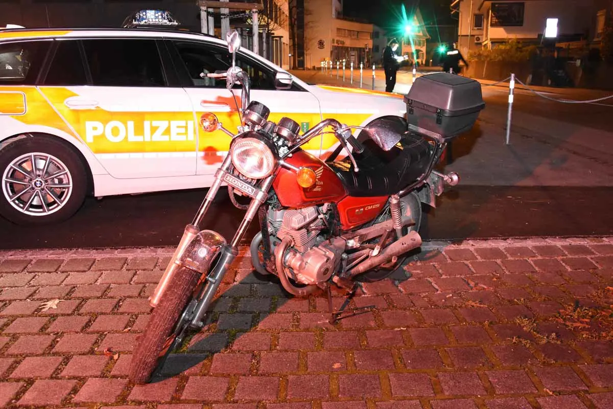 Unfall in Balgach SG - 18-jährige Frau mit Motorrad verunfallt