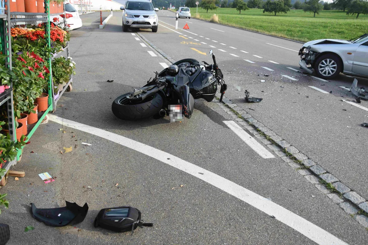 Niederglatt SG - Motorradfahrer bei Unfall verletzt
