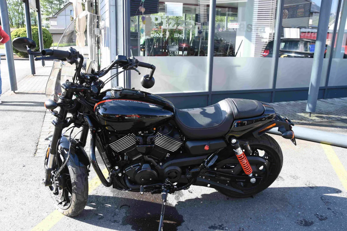 Werdenberg SG – Selbstunfall mit Motorrad
