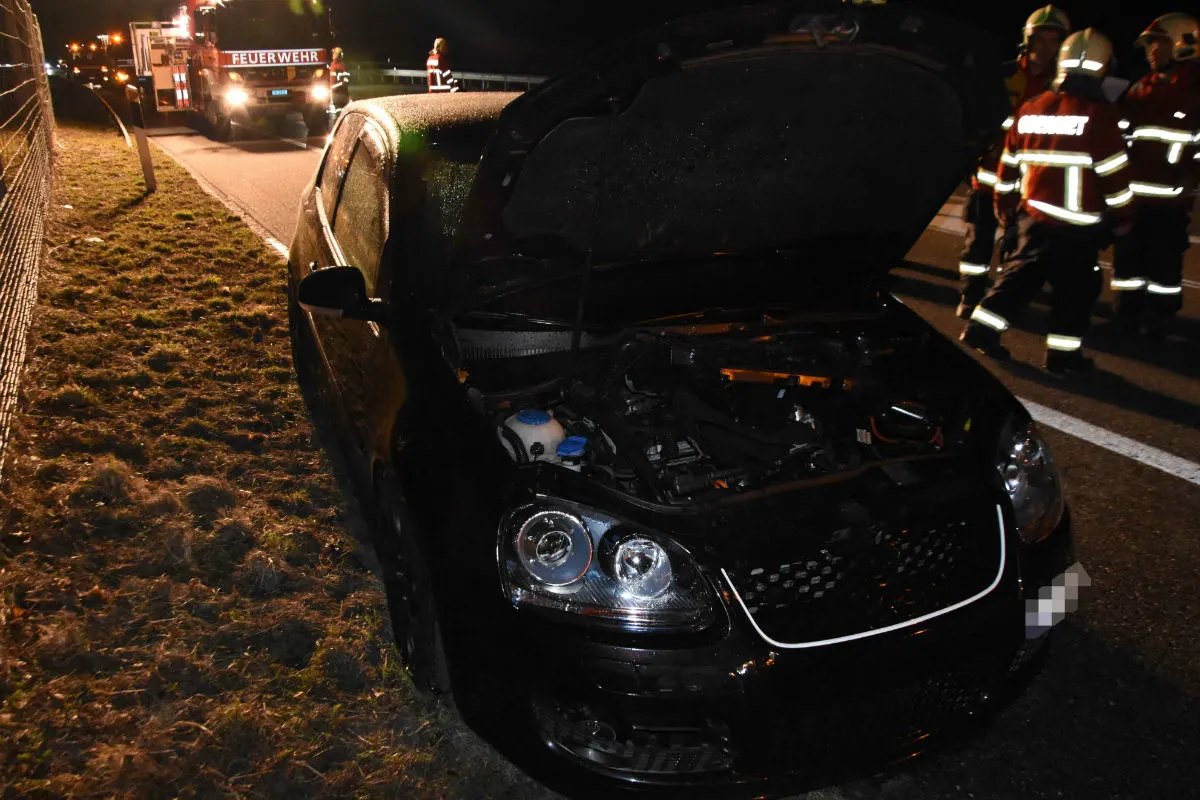 Kriessern SG - Auto brennt auf Autobahn