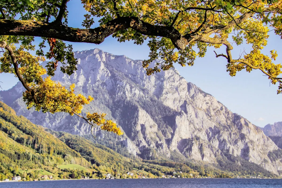 Gmunden OÖ – Mutter und Sohn vom Traunstein gerettet