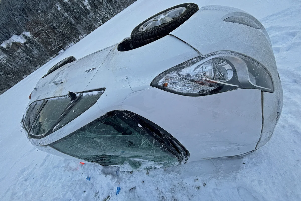 Flühli LU – Auto überschlägt sich bei Unfall mehrfach
