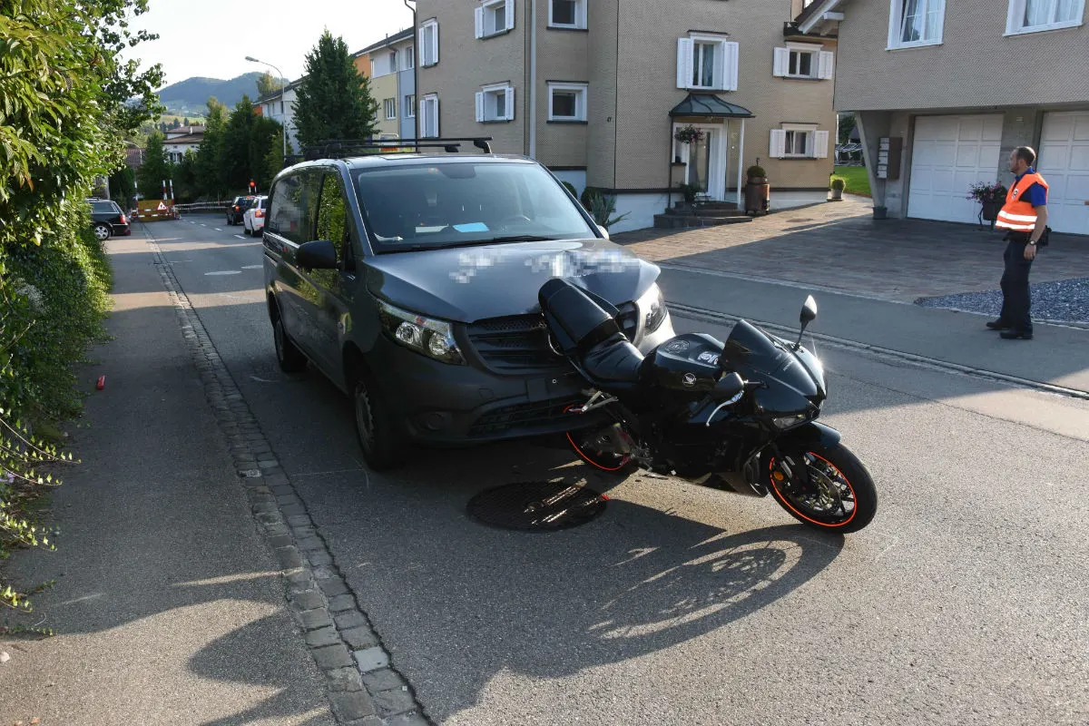 Gossau SG - Auffahrkollision während Feierabendverkehr