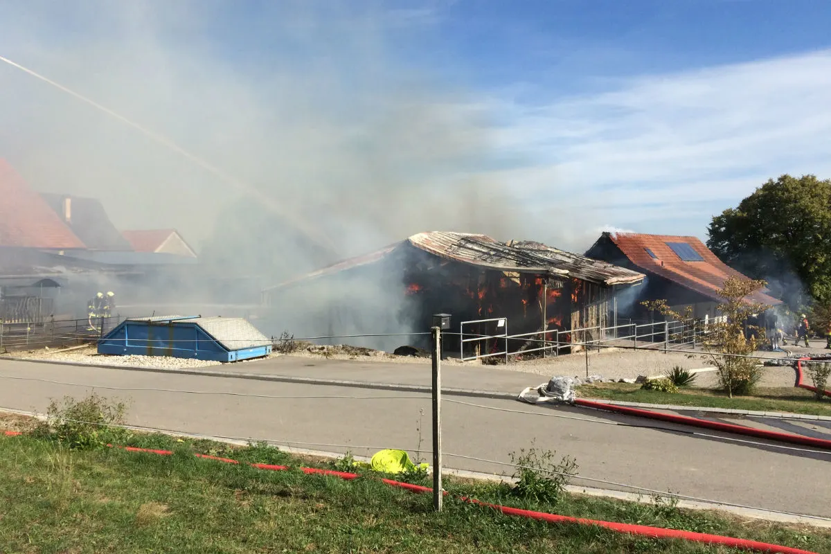 Herdern TG - Stall in Vollbrand
