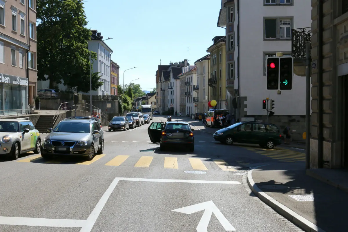 St. Gallen SG - Kollision zwischen zwei Autos