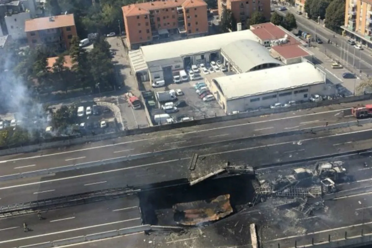 Bologna (it) - 1 Toter und 70 Verletzte - viele Carabinieri verletzt