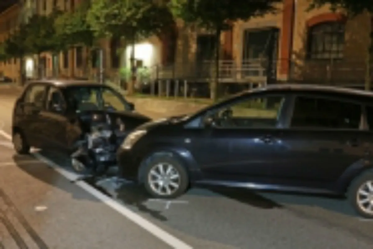 St.Gallen SG - 18-jähriger Autofahrer verursacht Selbstunfall