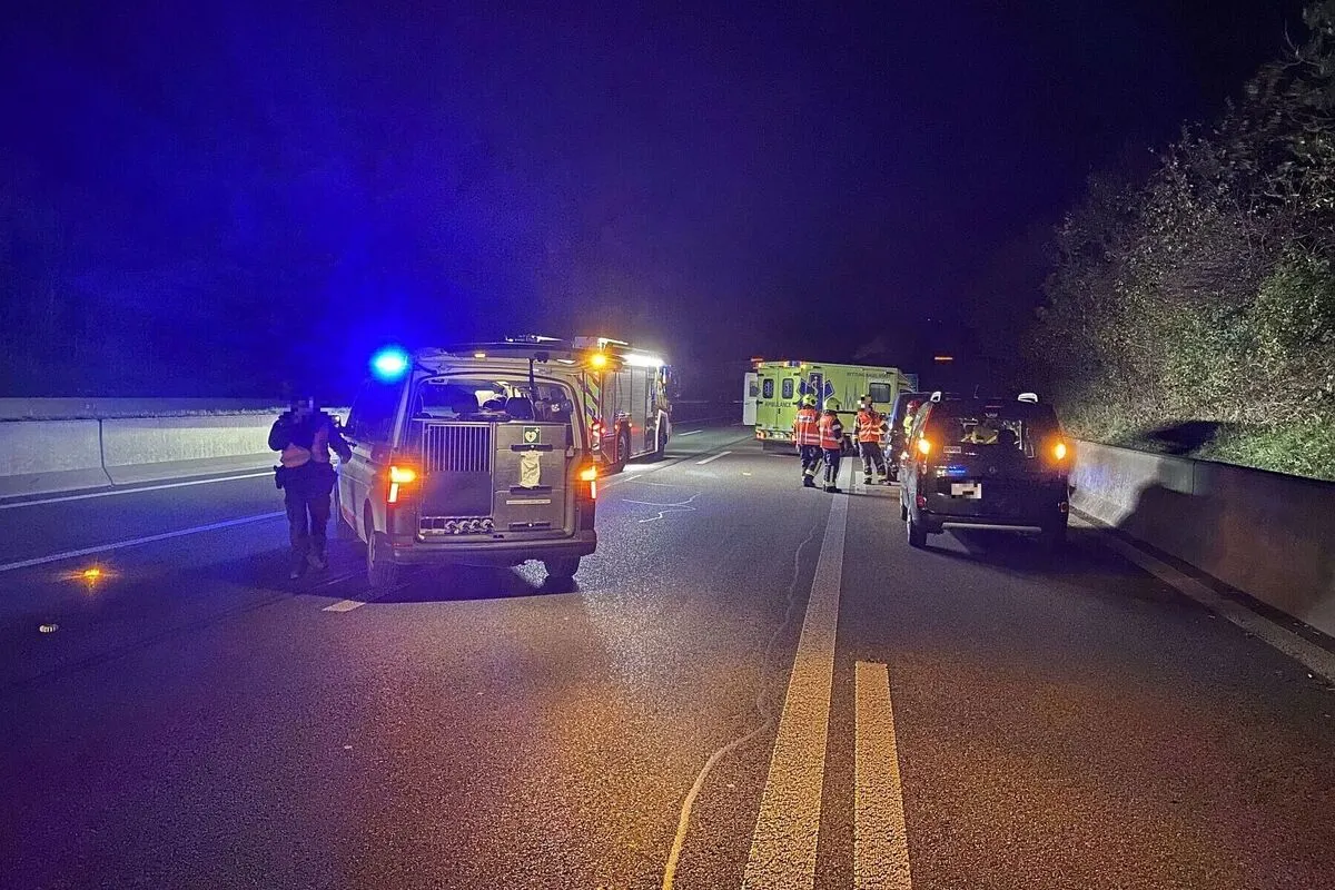 A2/Muttenz BL - Heftige Kollision zwischen zwei Autos