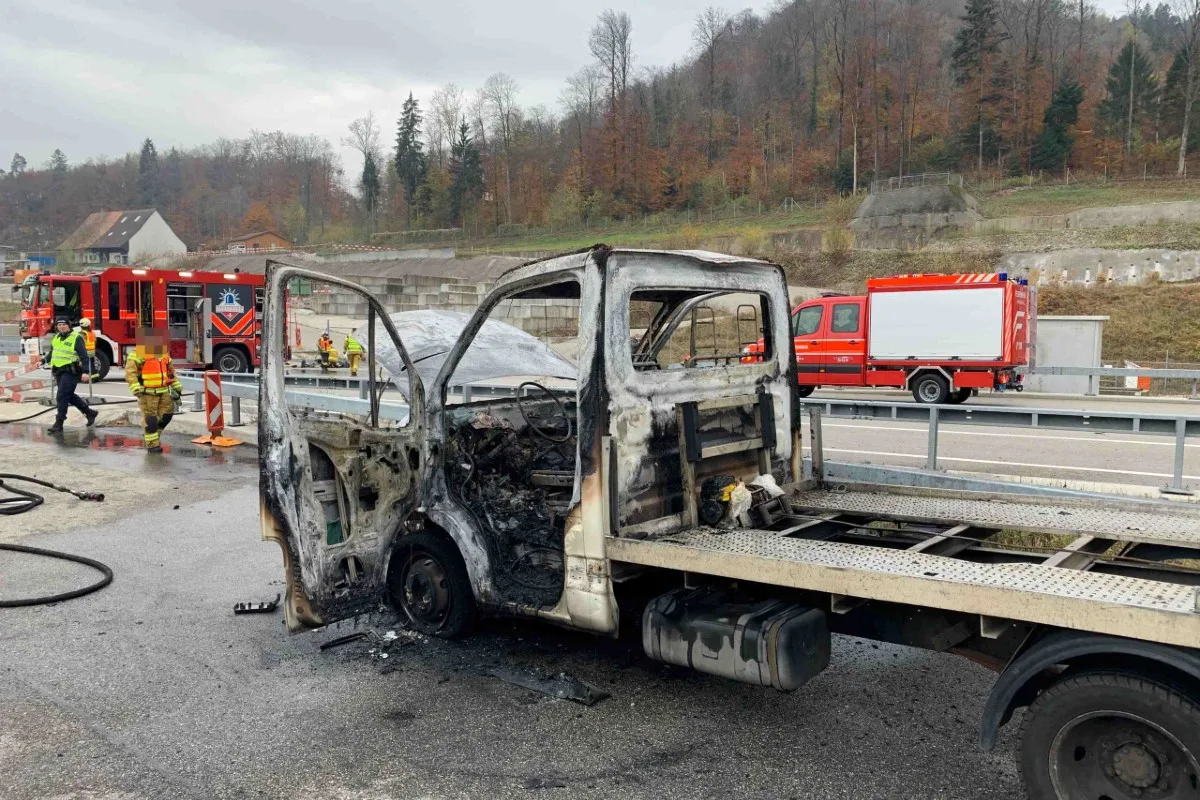 Hägendorf SO - Lieferwagen gerät beim Belchentunnel auf der A2 in Brand