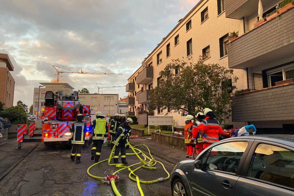 Bergisch Gladbach - Wohnungsbrand im Stadtteil Gronau