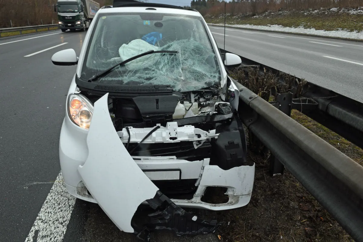 Rothenburg LU - Auto und Sattelmotorfahrzeug verunfallen
