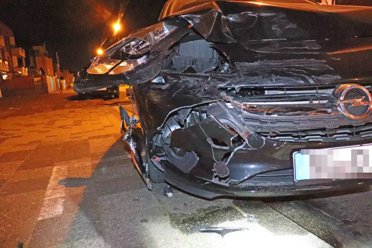 Langenfeld – Hoher Sachschaden bei Verkehrsunfall