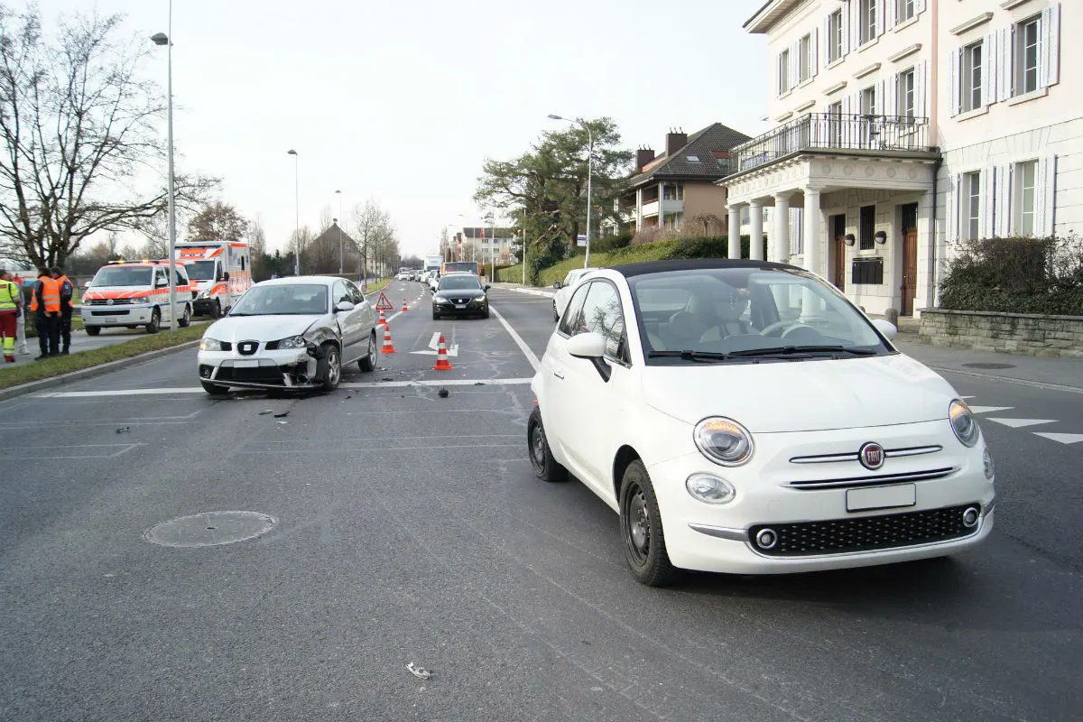 Zug ZG - Am Steuer eingeschlafen und in Auto geprallt