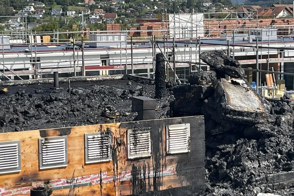 Frick AG - Brand auf einer Baustelle - zwei Personen mit Rauchgasvergiftung im Spital