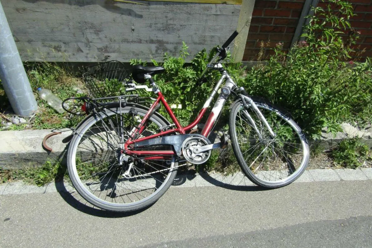 Näfels GL - Velofahrerin übersehen