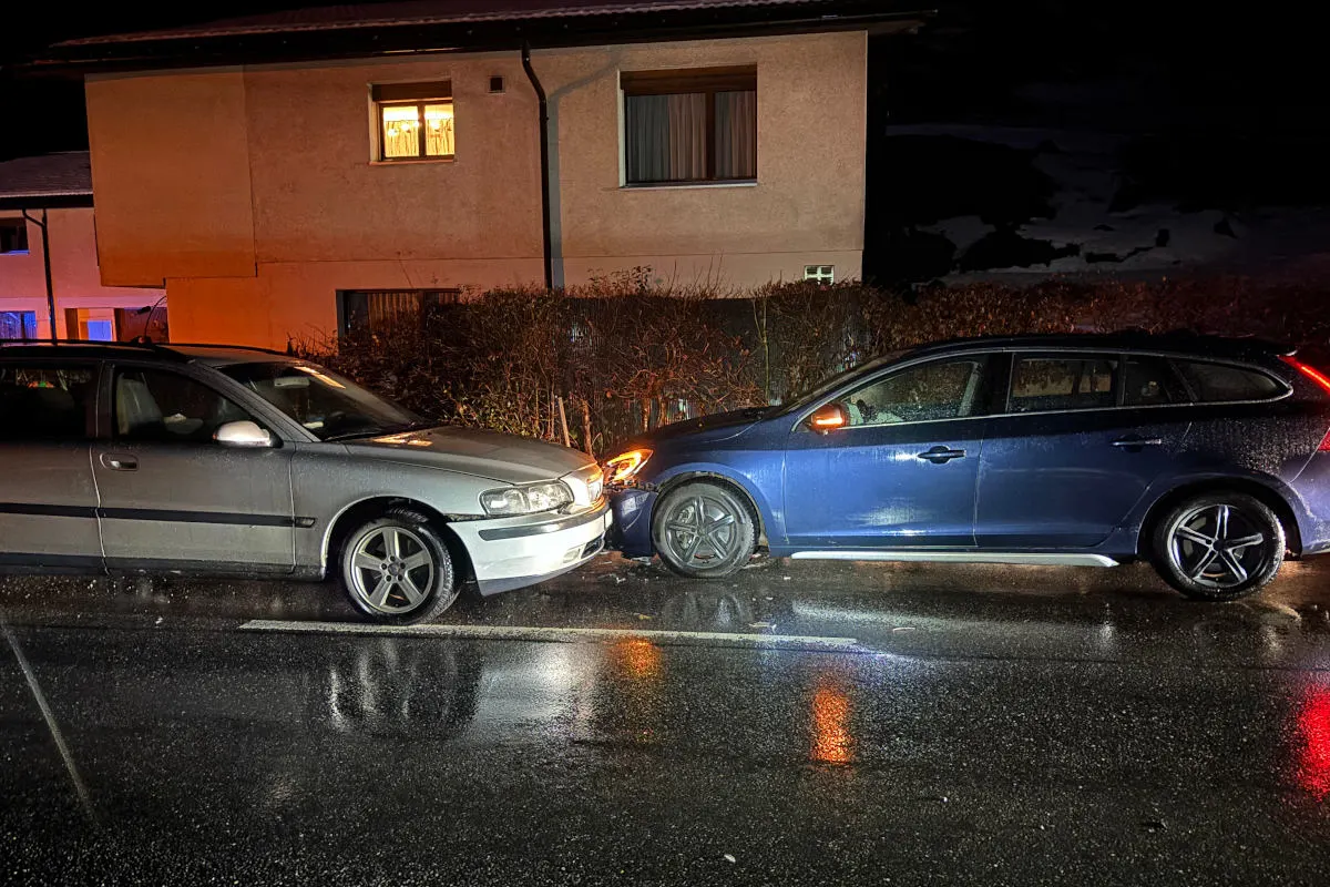 Luchsingen GL – Auf Gegenfahrbahn mit Auto kollidiert