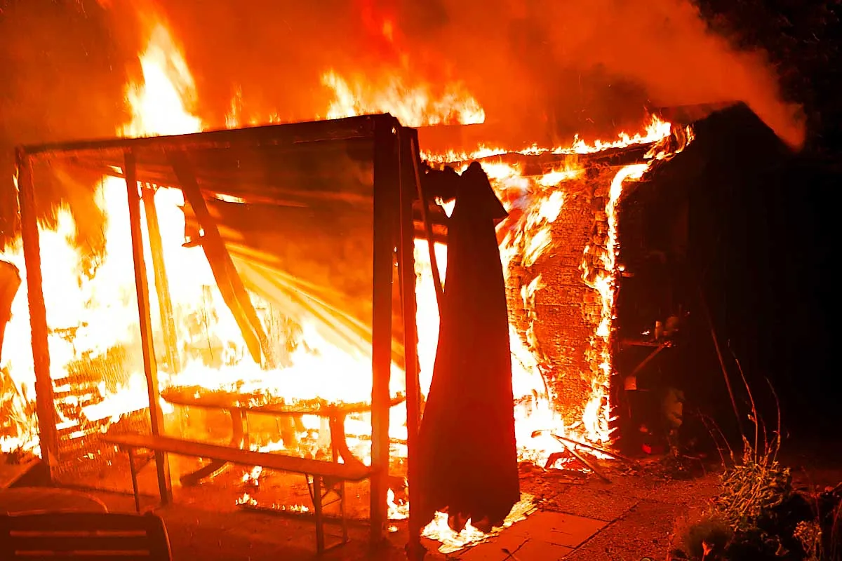 Dortmund - Gartenlaube in Brand